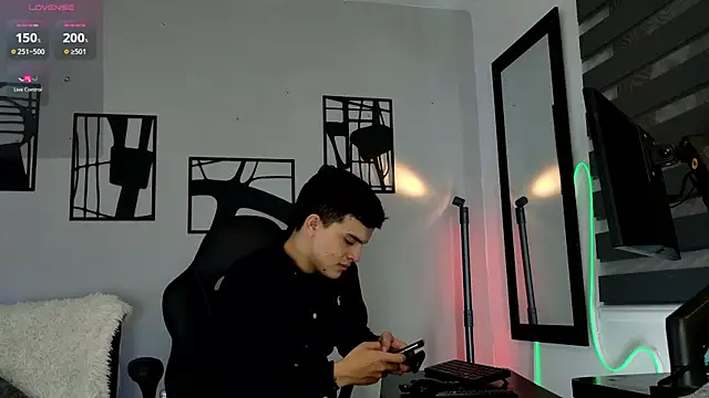 Snapshot of nico_pelusa chatting on February 25, 2026, 10:20 pm nico pelusa online show from February 25, 2026, 10:20 pm