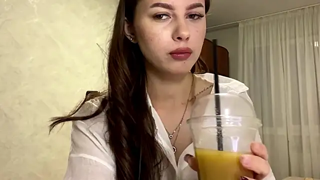 StephaniCute online show from April 9, 2026, 3:29 pm