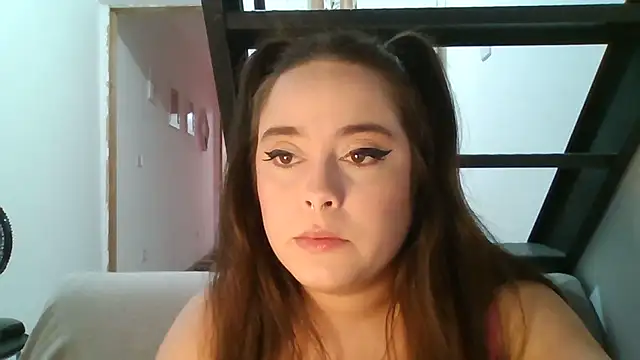 PutaYasmim online show from April 21, 2026, 12:34 am