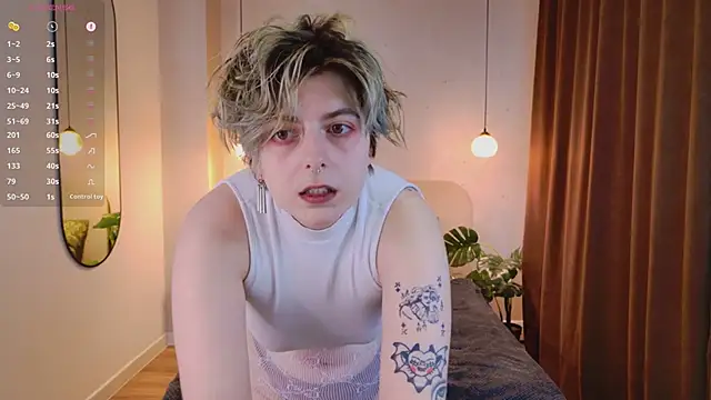 Snapshot of SpiderrArti chatting on February 19, 2026, 6:21 am SpiderrArti online show from February 19, 2026, 6:21 am