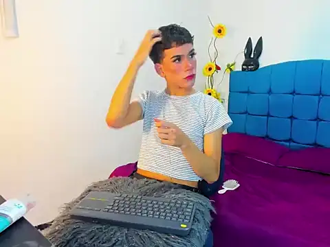 Ailanys Miller online show from March 10, 2026, 1:26 pm