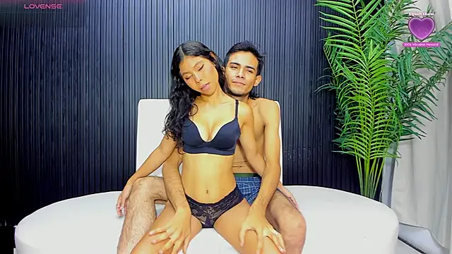 HoneyTrap X online show from March 26, 2026, 8:07 pm