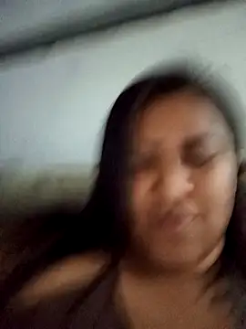 nessinha03 online show from February 28, 2026, 3:17 am