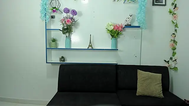 luna sex hot  online show from April 29, 2026, 5:30 pm