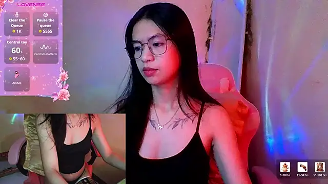 Luna Moonfang online show from May 28, 2026, 2:34 pm