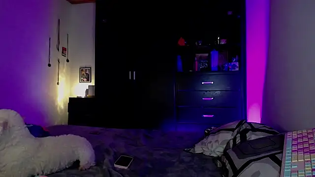 saradiazxxx online show from March 16, 2026, 5:44 am