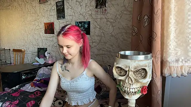 Snapshot of AmaliaJess chatting on April 29, 2026, 1:48 pm AmaliaJess online show from April 29, 2026, 1:48 pm