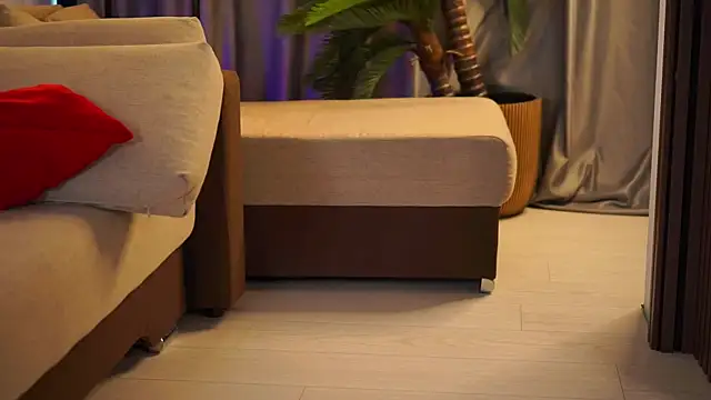 YanaSultana online show from April 8, 2026, 9:22 am