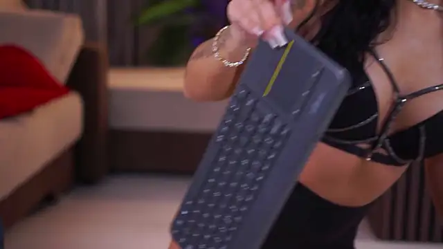 YanaSultana online show from March 16, 2026, 9:13 am