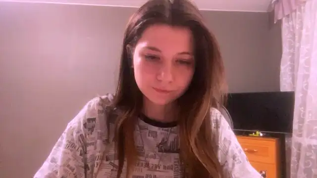 LunnaBliss online show from March 23, 2026, 5:24 pm