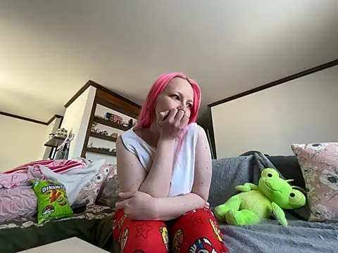 Snapshot of pinkhairfun16 chatting on March 1, 2026, 3:34 pm pinkhairfun16 online show from March 1, 2026, 3:34 pm