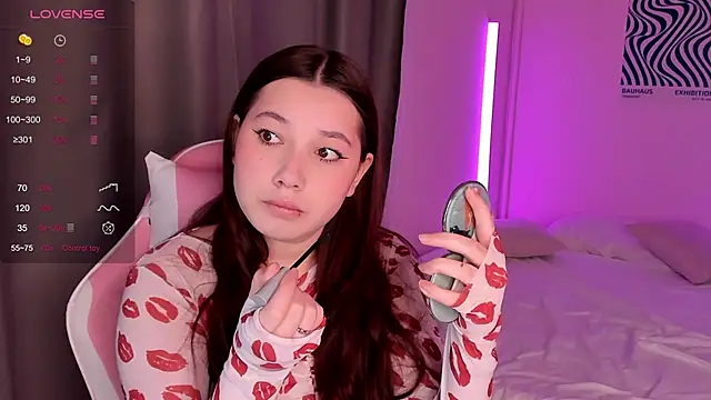 KatrineEvvans online show from February 26, 2026, 8:58 am