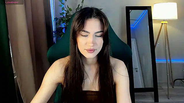 Snapshot of Adele_Lanea chatting on May 4, 2026, 12:58 am Adele Lanea online show from May 4, 2026, 12:58 am