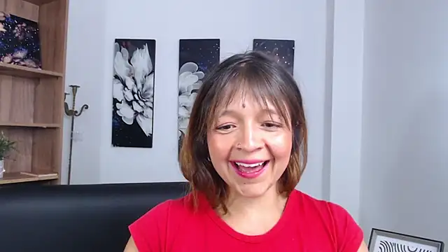 Snapshot of Queen_fit77 chatting on February 21, 2026, 12:07 pm Queen fit77 online show from February 21, 2026, 12:07 pm