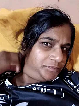 indianstrawberrylips4u online show from March 26, 2026, 8:51 pm