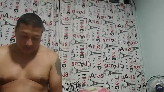 pareja latina2214 online show from April 8, 2026, 2:46 am