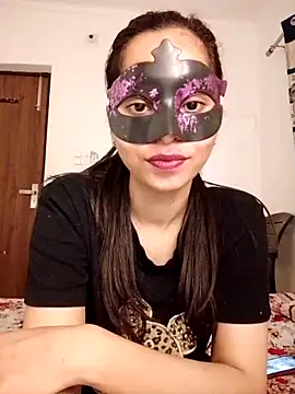 cute girl 29 online show from May 2, 2026, 1:11 am