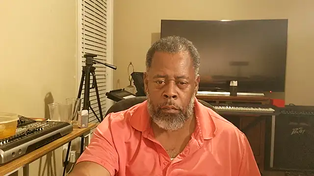 Cleozevo1961 online show from July 15, 2026, 4:08 am