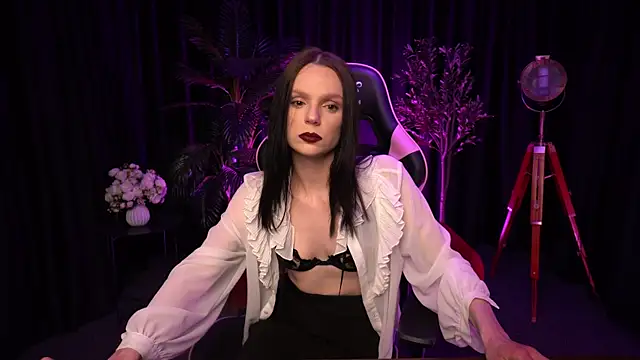 Snapshot of Wild_Alice_me chatting on April 18, 2026, 7:58 pm Wild Alice me online show from April 18, 2026, 7:58 pm