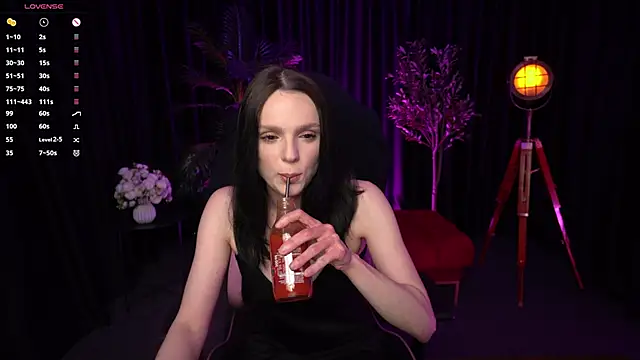Snapshot of Wild_Alice_me chatting on April 22, 2026, 3:08 pm Wild Alice me online show from April 22, 2026, 3:08 pm