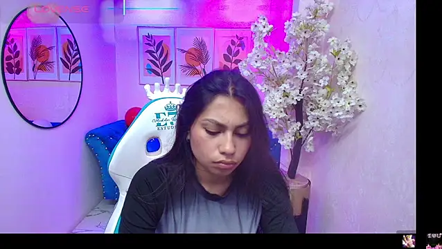 Snapshot of Miia__collins chatting on February 23, 2026, 12:28 pm Miia collins online show from February 23, 2026, 12:28 pm