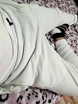 Snapshot of amoryplacer-34 chatting on February 23, 2026, 9:04 pm amoryplacer-34 online show from February 23, 2026, 9:04 pm