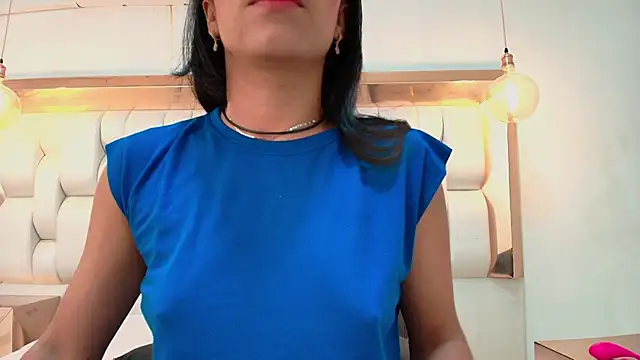 Snapshot of AzulMaveric chatting on May 15, 2026, 11:19 am AzulMaveric online show from May 15, 2026, 11:19 am