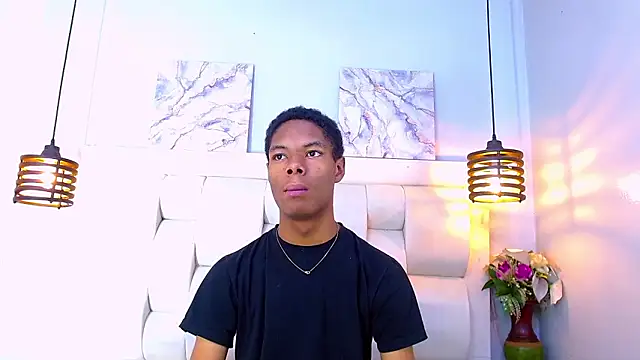 Snapshot of Santiago_Ortiz_ chatting on March 7, 2026, 7:30 pm Santiago Ortiz online show from March 7, 2026, 7:30 pm