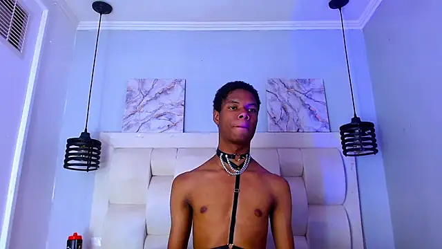 Snapshot of Santiago_Ortiz_ chatting on March 20, 2026, 8:10 pm Santiago Ortiz online show from March 20, 2026, 8:10 pm