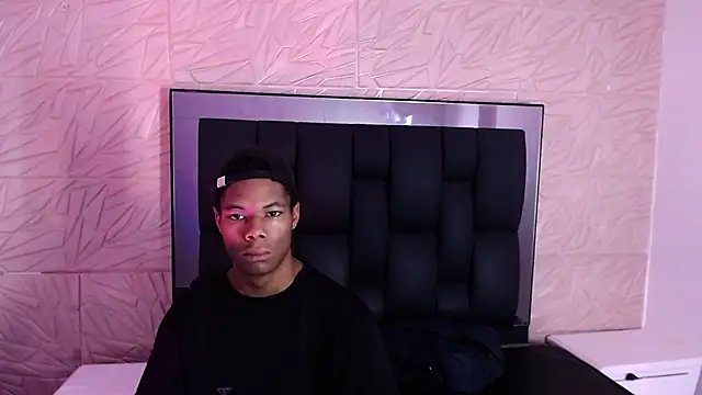 Snapshot of Santiago_Ortiz_ chatting on March 13, 2026, 3:06 pm Santiago Ortiz online show from March 13, 2026, 3:06 pm