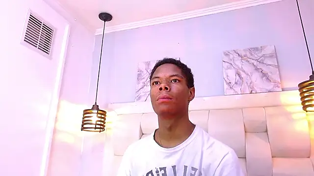 Snapshot of Santiago_Ortiz_ chatting on March 10, 2026, 6:34 pm Santiago Ortiz online show from March 10, 2026, 6:34 pm