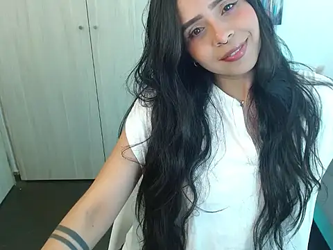 Snapshot of Pauliha chatting on February 20, 2026, 6:54 pm Pauliha online show from February 20, 2026, 6:54 pm