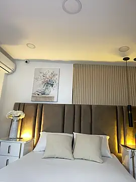 Snapshot of Lorenn_Sweet chatting on April 10, 2026, 11:50 am Lorenn Sweet online show from April 10, 2026, 11:50 am