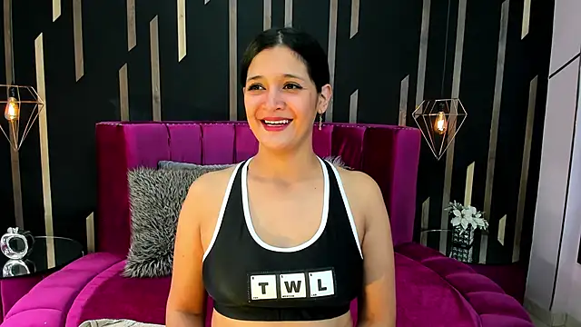 Snapshot of Kendal_Lane chatting on April 6, 2026, 7:48 pm Kendal Lane online show from April 6, 2026, 7:48 pm