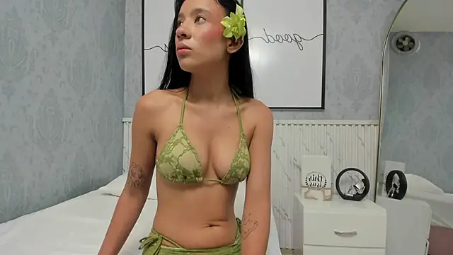 beautydoll18  online show from May 28, 2026, 10:11 am