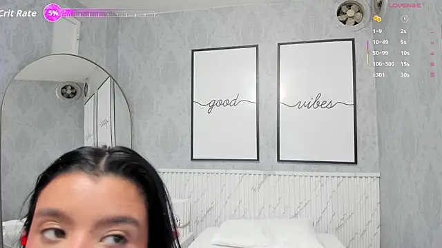 Snapshot of beautydoll18_ chatting on April 4, 2026, 10:22 am beautydoll18 online show from April 4, 2026, 10:22 am