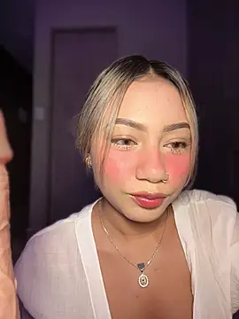 Dulce Sofi  online show from March 22, 2026, 7:59 pm