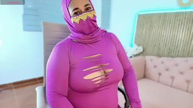 Snapshot of Nadia_Privee chatting on February 20, 2026, 5:15 pm Nadia Privee online show from February 20, 2026, 5:15 pm