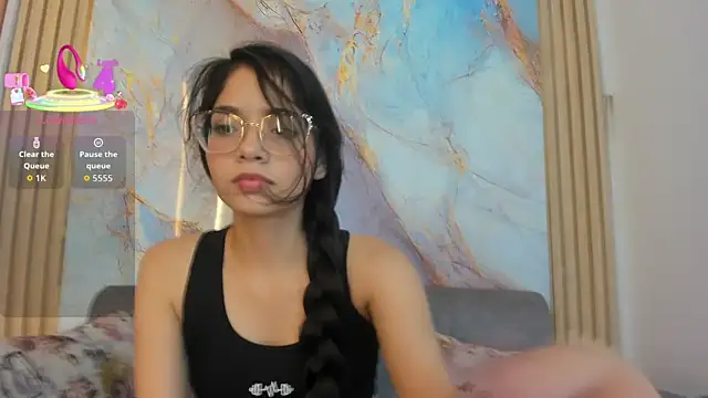 Snapshot of Carolina_pm chatting on April 8, 2026, 12:34 am Carolina pm online show from April 8, 2026, 12:34 am