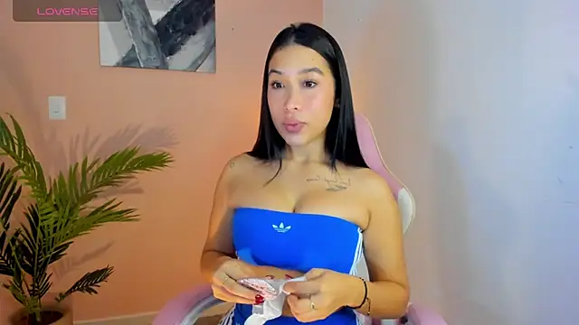 Snapshot of AliceBoomx chatting on May 29, 2026, 7:53 pm AliceBoomx online show from May 29, 2026, 7:53 pm