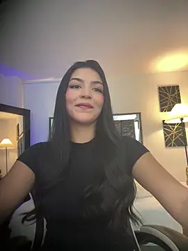 Snapshot of sara_stormy chatting on May 7, 2026, 2:53 pm sara stormy online show from May 7, 2026, 2:53 pm