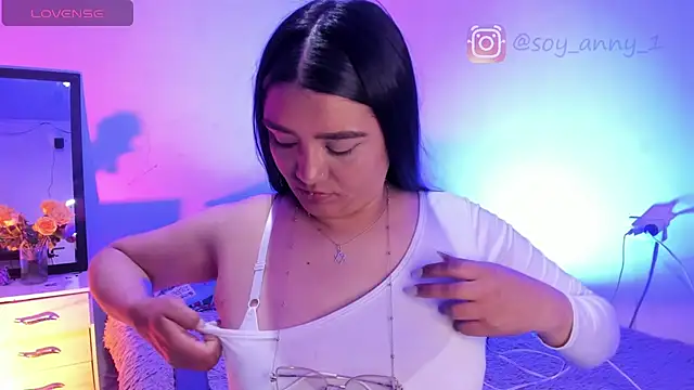 Snapshot of soy_anny_777 chatting on February 23, 2026, 5:52 am soy anny 777 online show from February 23, 2026, 5:52 am