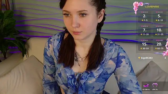 Tiny BunnyX online show from March 1, 2026, 7:30 am