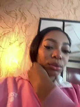MiaDiamod online show from May 19, 2026, 12:23 pm