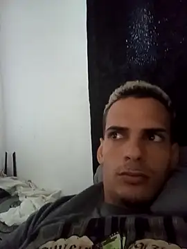 Snapshot of reth22 chatting on February 19, 2026, 3:53 pm reth22 online show from February 19, 2026, 3:53 pm