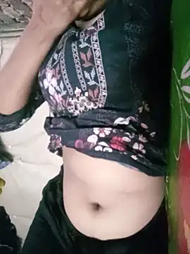 Snapshot of BreezySexyGirl69 chatting on June 4, 2026, 8:19 am BreezySexyGirl69 online show from June 4, 2026, 8:19 am