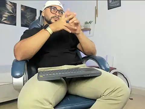 Snapshot of Cronos_Shong chatting on February 22, 2026, 4:15 am Cronos Shong online show from February 22, 2026, 4:15 am