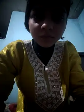 Snapshot of M_Lisha chatting on February 24, 2026, 4:35 am M Lisha online show from February 24, 2026, 4:35 am