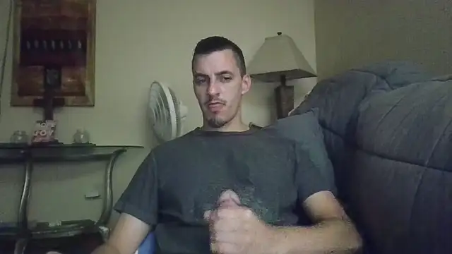 luverrboyy online show from July 14, 2026, 5:34 am