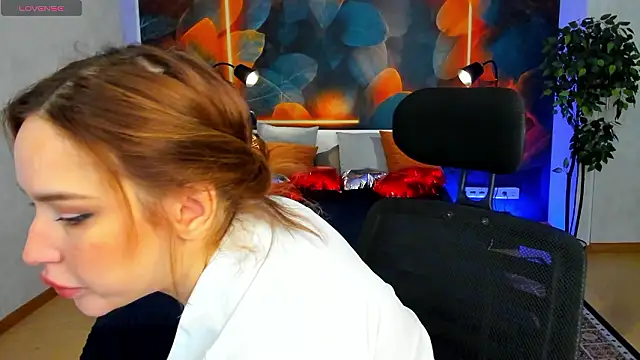 Snapshot of tina_xx_tina chatting on February 27, 2026, 2:12 am tina xx tina online show from February 27, 2026, 2:12 am